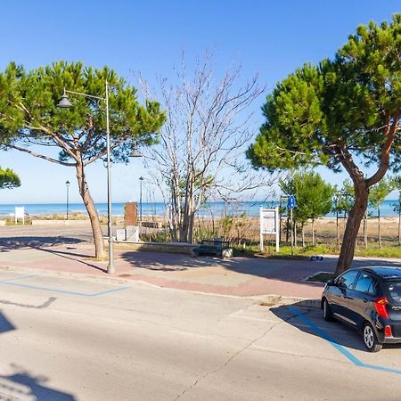 Casa Del Bello - Appartamento Di Fronte Al Mare A Silvi Silvi Marina Eksteriør billede