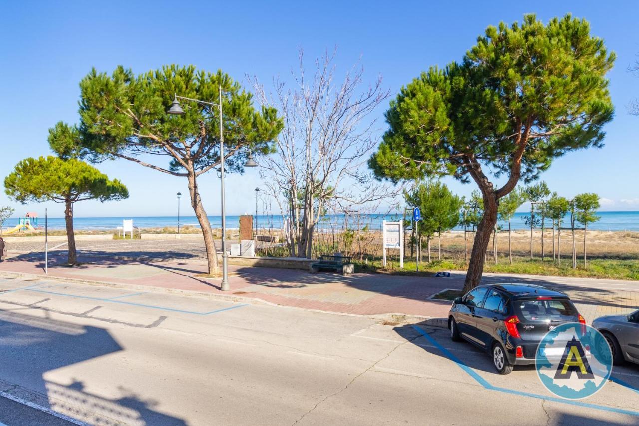 Casa Del Bello - Appartamento Di Fronte Al Mare A Silvi Silvi Marina Eksteriør billede